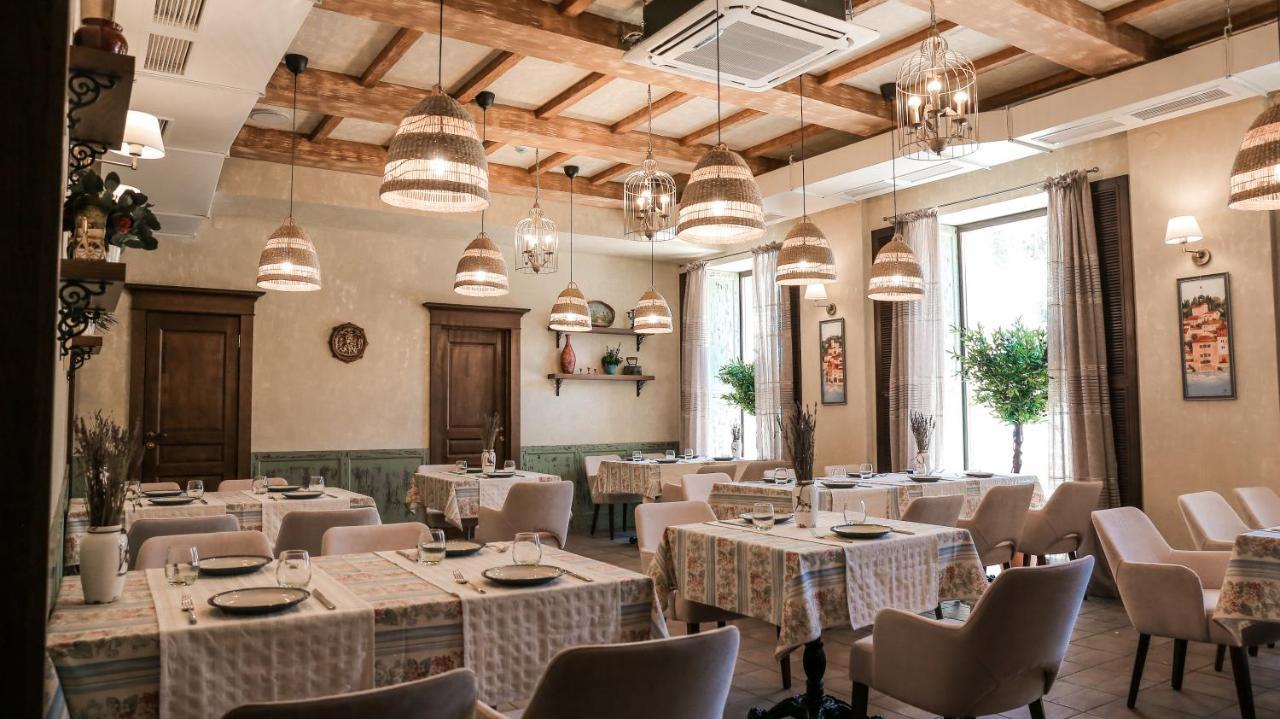 7 Boutique Hotel Öskemen Buitenkant foto