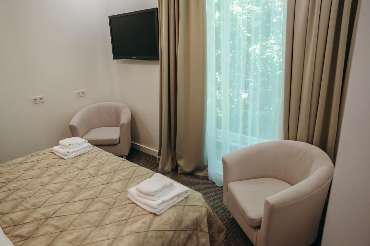 7 Boutique Hotel Öskemen Buitenkant foto