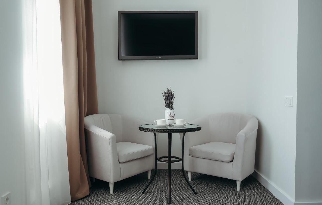 7 Boutique Hotel Öskemen Buitenkant foto