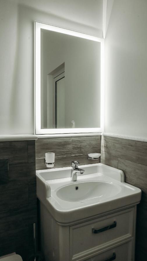 7 Boutique Hotel Öskemen Buitenkant foto